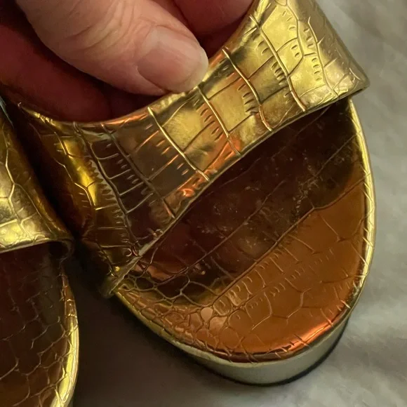 GOLD PLATFORM MULE US 9 woman’s ⛄️ - Picture 5 of 12